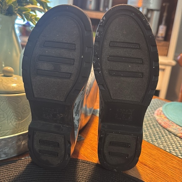 Capelli New York Tall Rain Boots Black & Gray Lace - size 7 - Picture 5 of 5